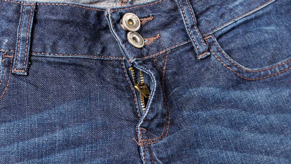 Wymiana zamka w spodniach jeansowych-prucie