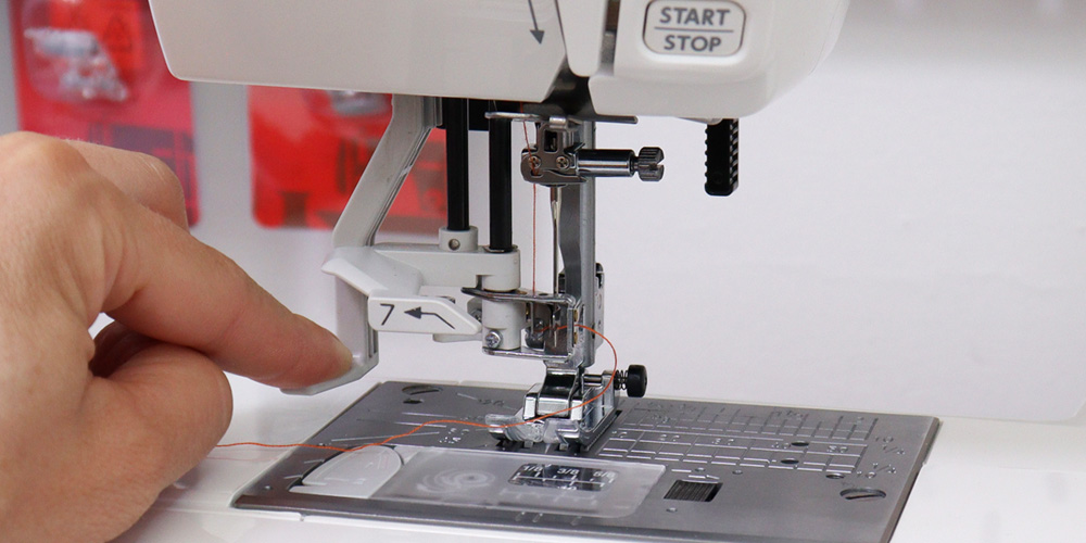 Janome 5270QDC z wbudowanym nawlekacz igły