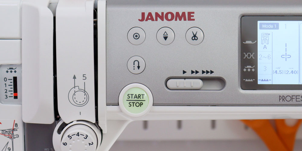 Funkcja automatyczne w komputerowej maszynie do szycia Janome MC6700P