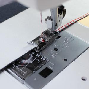  Stopka do ściegu owerlokowego Janome (wahadłowy), fig. 1 