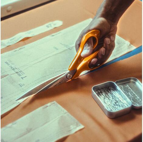  Nożyce profesjonalne krawieckie Fiskars Classic 27 cm, fig. 5 